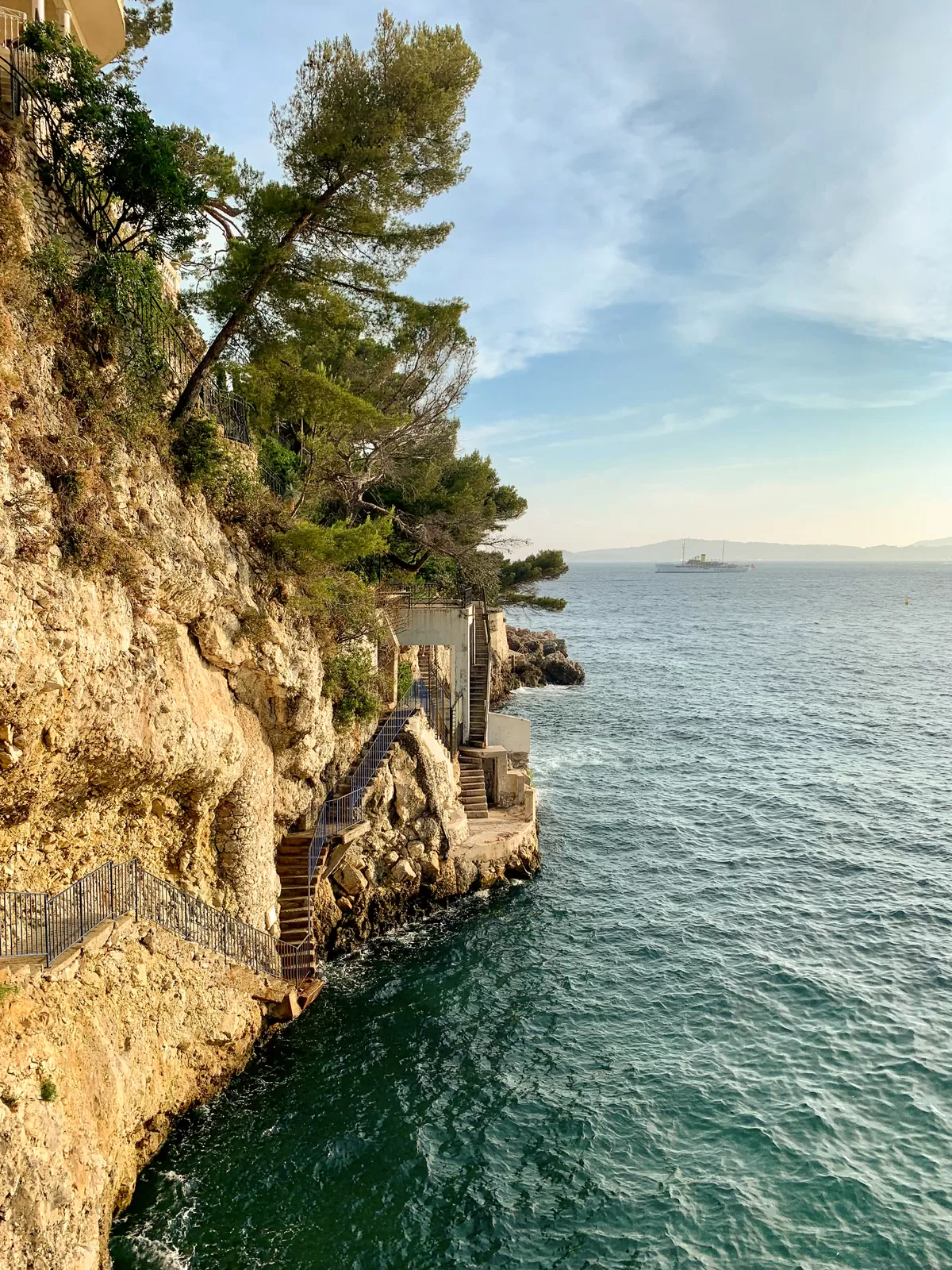 Die Küste von Cap d’Ail an der Côte d’Azur
